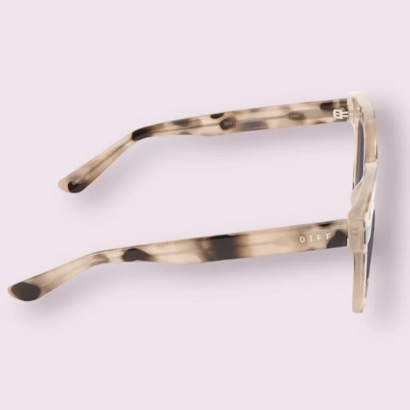 Diff Eyewear Makay Sunglasses in cream Tortoise/Grey gradient GIA - CREAM TORTOISE + GREY SUNGLASSES – DIFF Eyewear main image 3